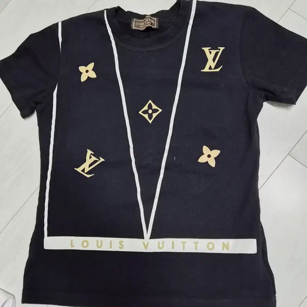 [BUNJANG] Black Short Sleeve T-Shirt / 반팔 티셔츠 블랙
