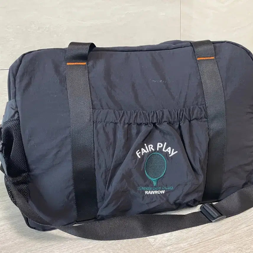 [BUNJANG] 로우로우 (LOWROUND) Tennis Club Boston Bag / 로우로우 / 테니스 클럽 보스턴백, 크로스백, 운동가방