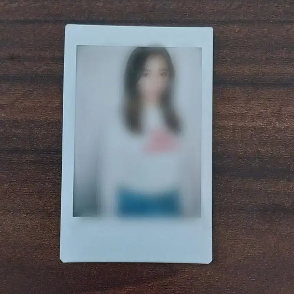 [BUNJANG] LADIES' CODE Sojung Polaroid / 레이디스 코드 소정 폴라로이드