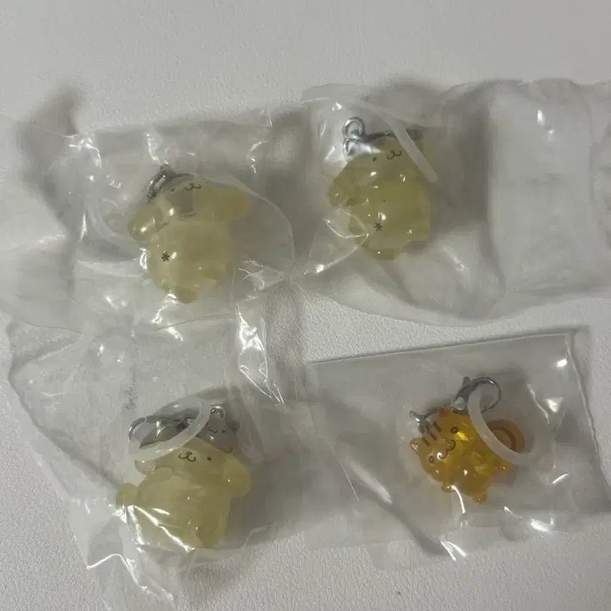 [BUNJANG] Bandai Pompompurin Clear Mascot Keychain Set (4 pieces) / 폼폼푸린 클리어 메지루시 3종 4개 일괄양도 키링 반다이 가챠