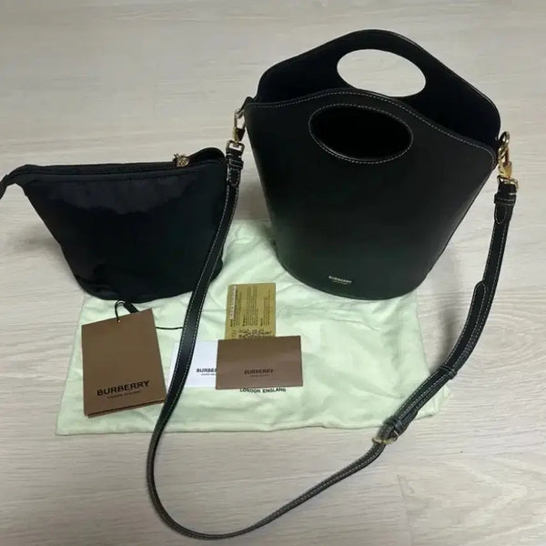[BUNJANG] Burberry Pocket Bucket Bag Black with Pouch / 버버리 포켓 버킷백 블랙 (파우치 포함)