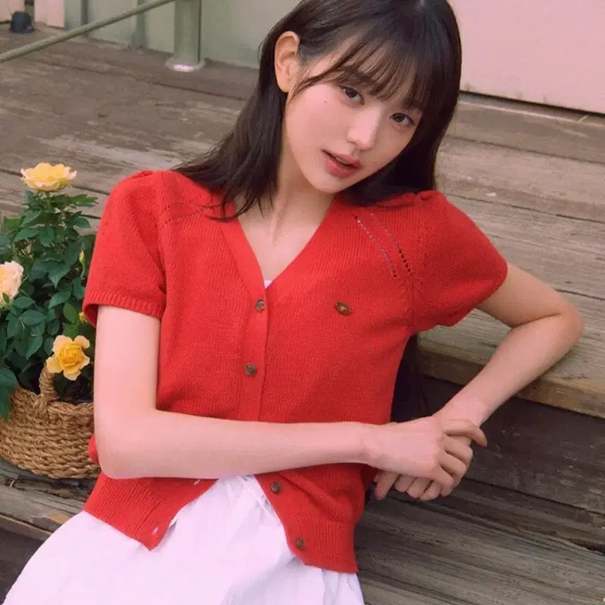 [BUNJANG] Rollercolla V-Neck Half Sleeve Cardigan Red / 로라로라 브이넥 하프 슬리브 가디건 레드
