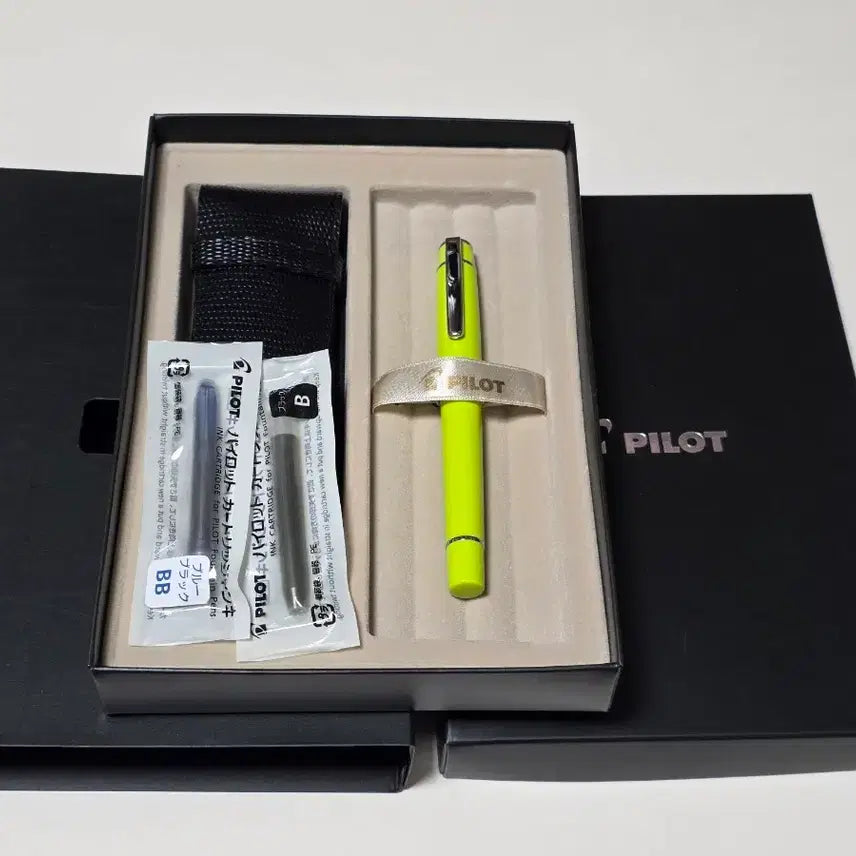 [BUNJANG] Pilot Prera Lime Green Fountain Pen (M) / (단종새상품) 파이롯트 프레라 라임 그린 만년필 M