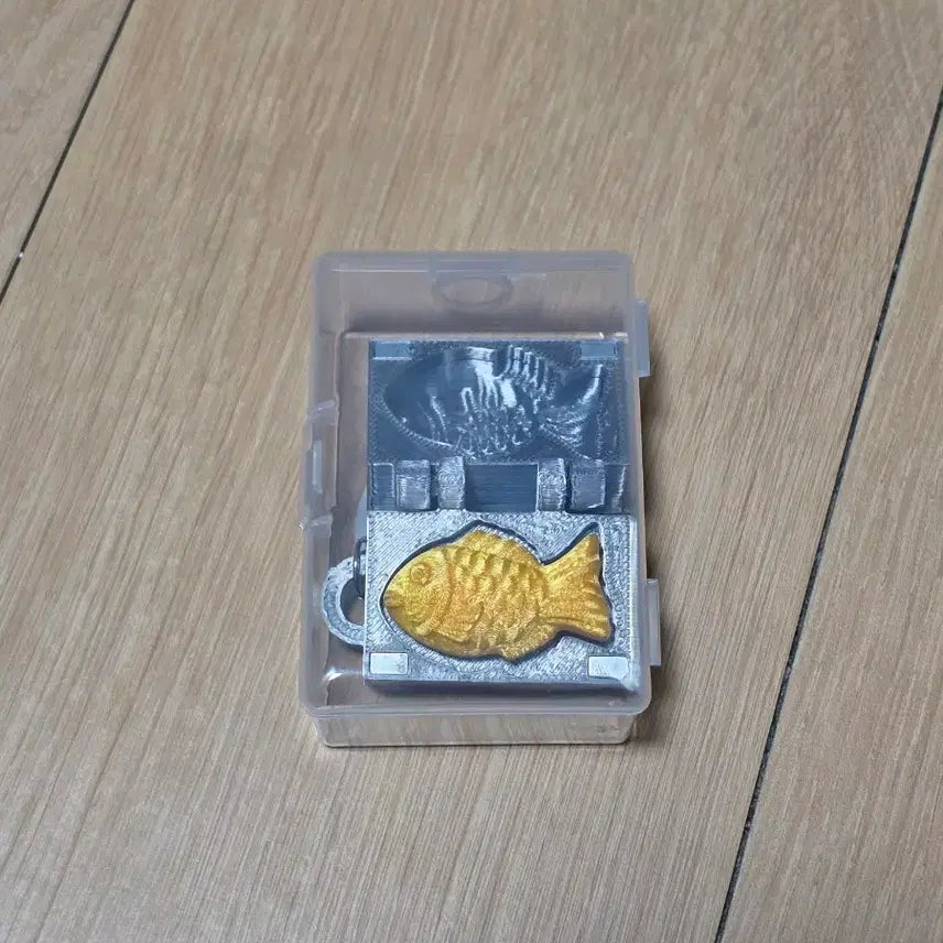 [BUNJANG] Fish-Shaped Bread Mold Clicker Keychain / 붕어빵 틀 클릭커 키링