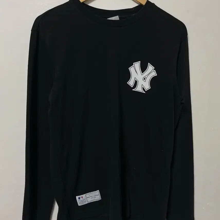 [BUNJANG] MLB New York Yankees Big Logo Long Sleeve T-Shirt / 95 MLB NY양키즈 빅로고 롱 슬리브 긴팔티 정품