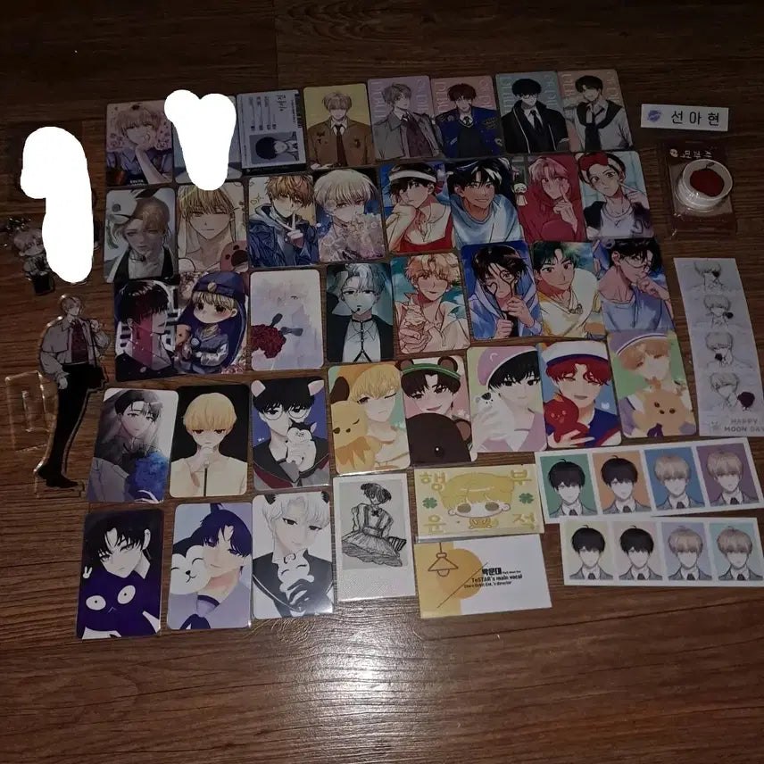 [BUNJANG] Debut or Not Debut Goods Bundle Set / 데못죽 굿즈 탈덕으로 인해 일괄 처분합니다.(지류,엽서,포스터,단행본,초판 굿즈,족자봉,슬로건 등)