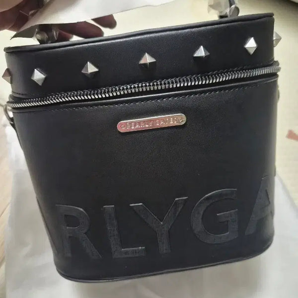 [BUNJANG] Paris Geaux Studded Insulated Bucket Bag / (새제품)파리게이츠 스터드 보냉 버킷백