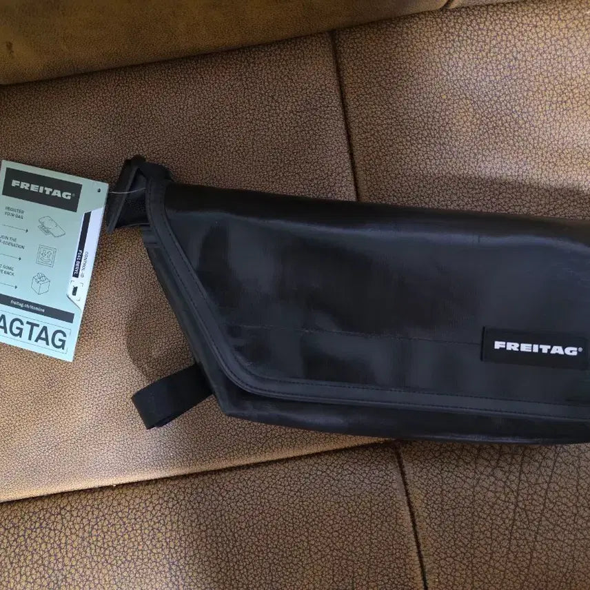 [BUNJANG] Freitag F570 Beryl Messenger Bag / 프라이탁 베릴 올블랙 올검 블랙