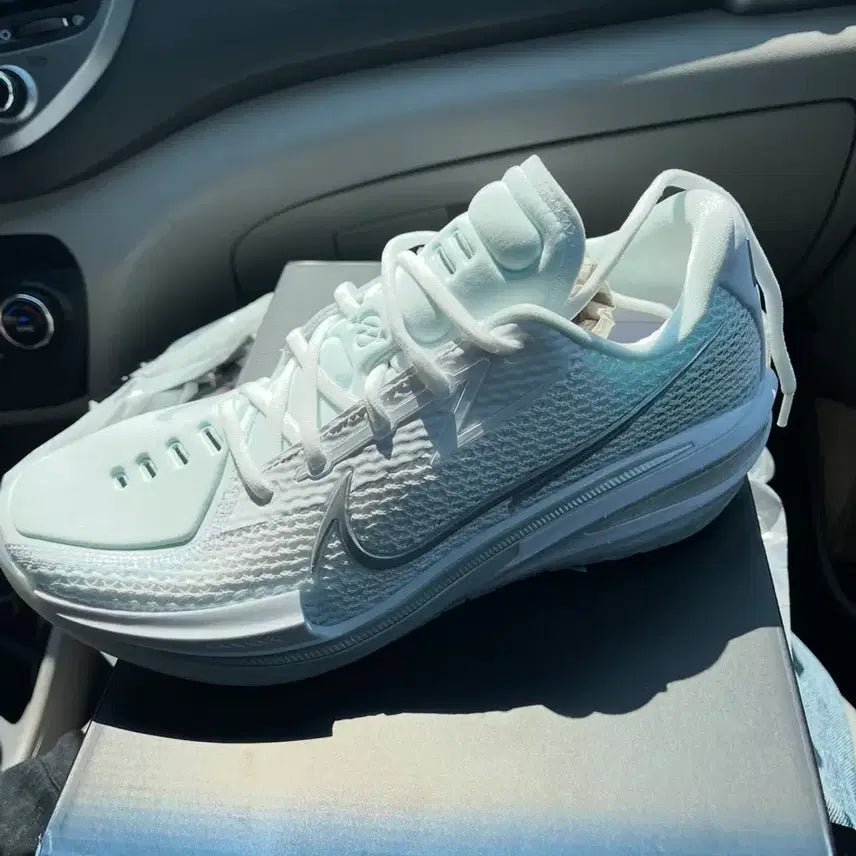 [BUNJANG] Nike G.T. Cut 1 Chrome White (270mm) / 마지막 가격 / Gt cut 1 chrome white 270 / 지티컷 1 크롬 화이트 270 /