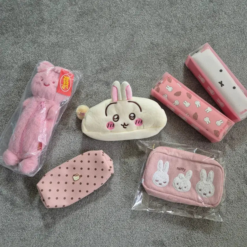 [BUNJANG] Chiikawa Usagi, Miffy, Hello Kitty, Butter, Strabbi Pencil Cases Bundle / [필통모음] 치이카와 우사기 미피 헬로키티 버터 스트래빗 필통