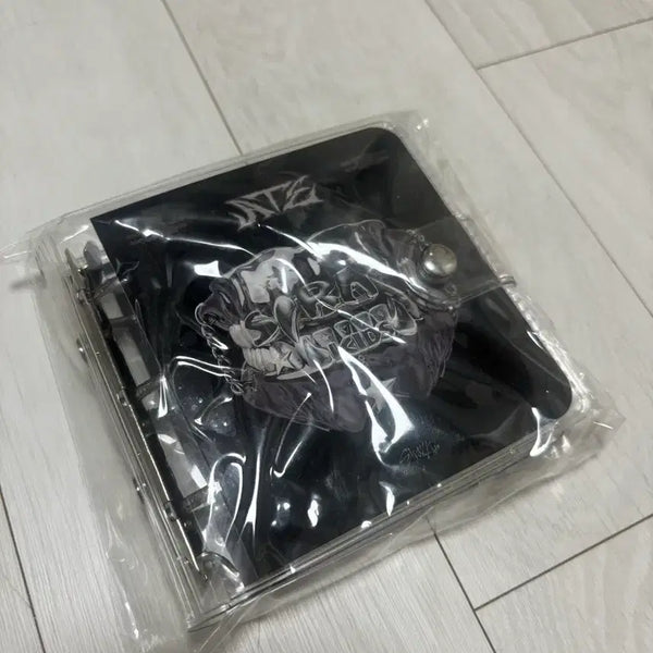 [BUNJANG] Stray Kids SKZ-X THE MEMORY OF SERIES VOL. 1 Binder + Photocard Set (Sealed) / 스키즈 에이트 바인더 + 포토카드 세트 미개봉