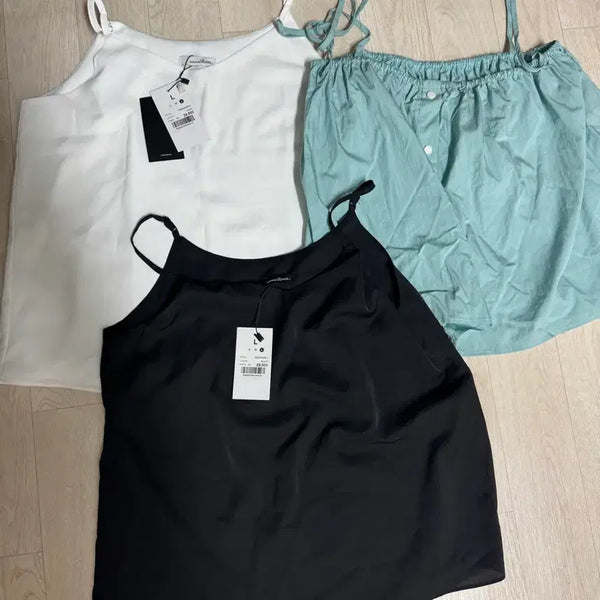[BUNJANG] Roem Sleeveless Top - New Arrival / 로엠 나시 새상품