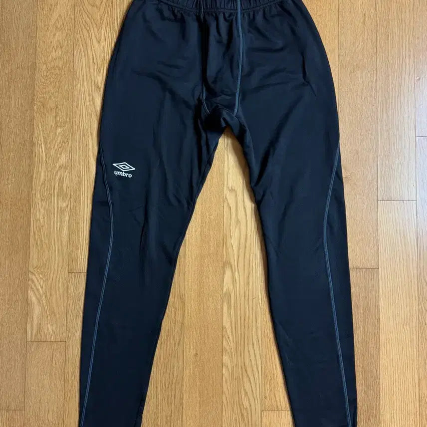 [BUNJANG] Umbro Leggings (M) New / 엄브로 레깅스 M사이즈 미착용 새제품 팝니다.