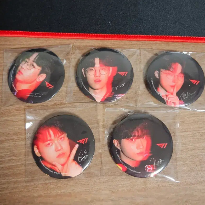 [BUNJANG] T1 Busan Base Camp Can Badge Brooch Bundle Set / 일괄)t1 티원 부산 베이스캠프 캔뱃지 브로치