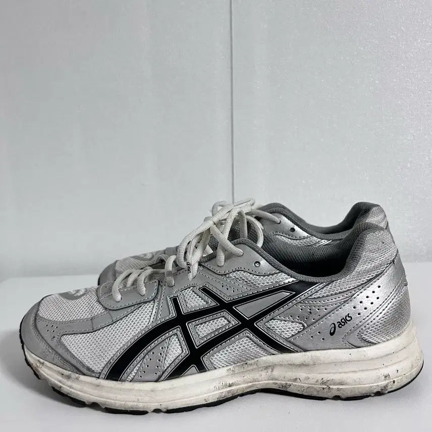 [BUNJANG] Asics Jog 100S Running Shoes (275mm) / 아식스 조그 100S(275)