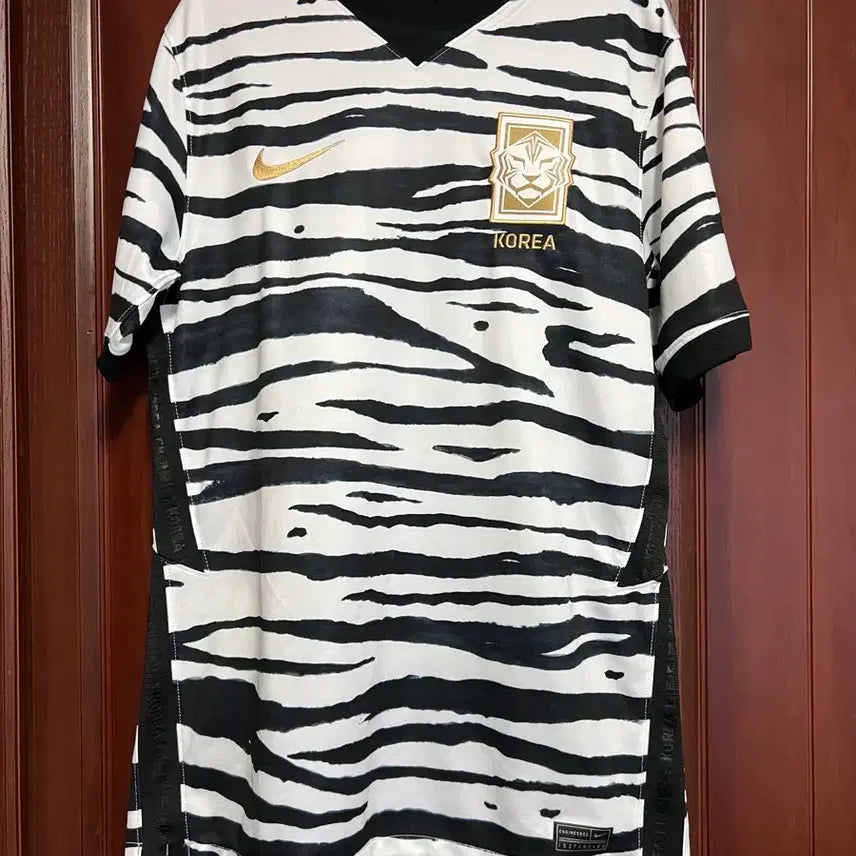 [BUNJANG] Nike 2020 Stadium Away Short Sleeve Jersey / (남성옷) 나이키 2020 스타디움 어웨이 숏슬리브 저지