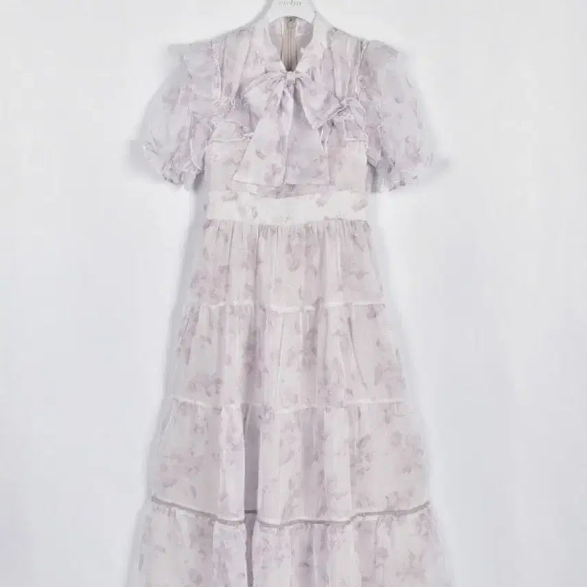 [BUNJANG] Evelyn Rame Frill Flower Dress Pink / 에블린 evelyn 라메 프릴 플라워 원피스 핑크 스나계 걸리 일브
