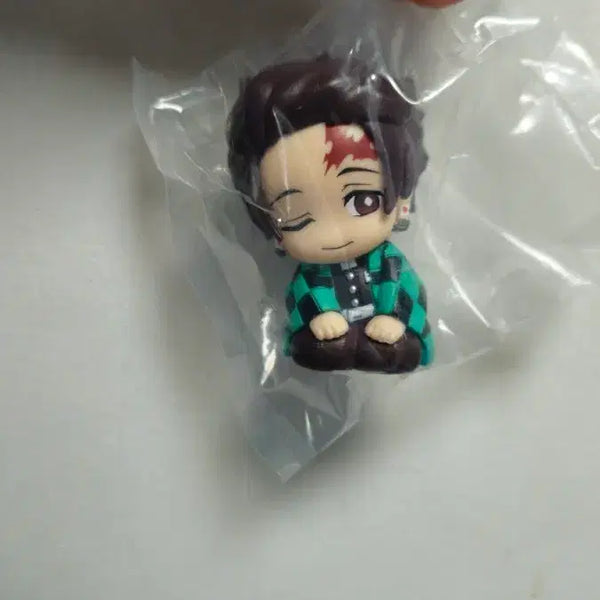 [BUNJANG] Demon Slayer Tanjiro Gacha Figure / 귀멸의 칼날 탄지로 가챠