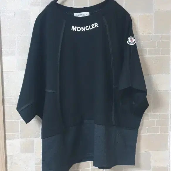 [BUNJANG] Women's Black Short Sleeve T-Shirt / 여성 검정반팔티(새옷)