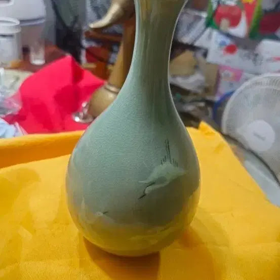 [BUNJANG] Celadon Goryeo Vase with Inlaid Crane and Pine Motifs / "청자상감운학송문주병