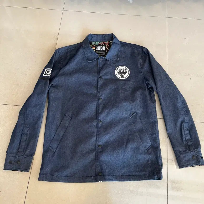 [BUNJANG] NBA Chicago Bulls Denim Coach Jacket M/95 / NBA 시카고불스 데님 코치 자켓 M/95