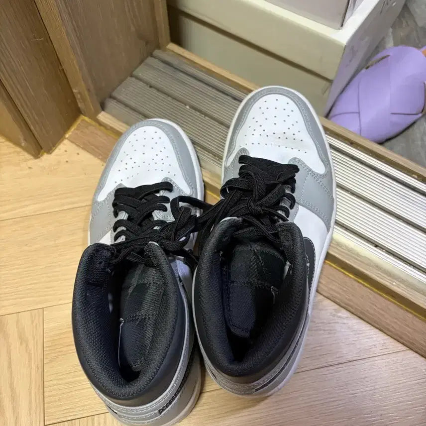 [BUNJANG] Air Jordan 1 Mid Light Smoke Grey / 에어 조던 1 미드 라이트 스모크 그레이