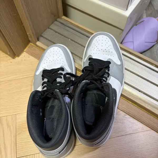 [BUNJANG] Air Jordan 1 Mid Light Smoke Grey / 에어 조던 1 미드 라이트 스모크 그레이