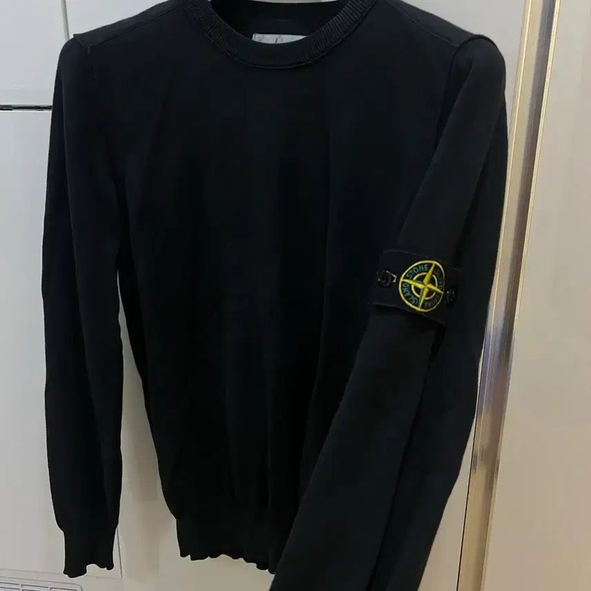 [BUNJANG] Stone Island Black Knit L / 스톤아일랜드 블랙니트 L
