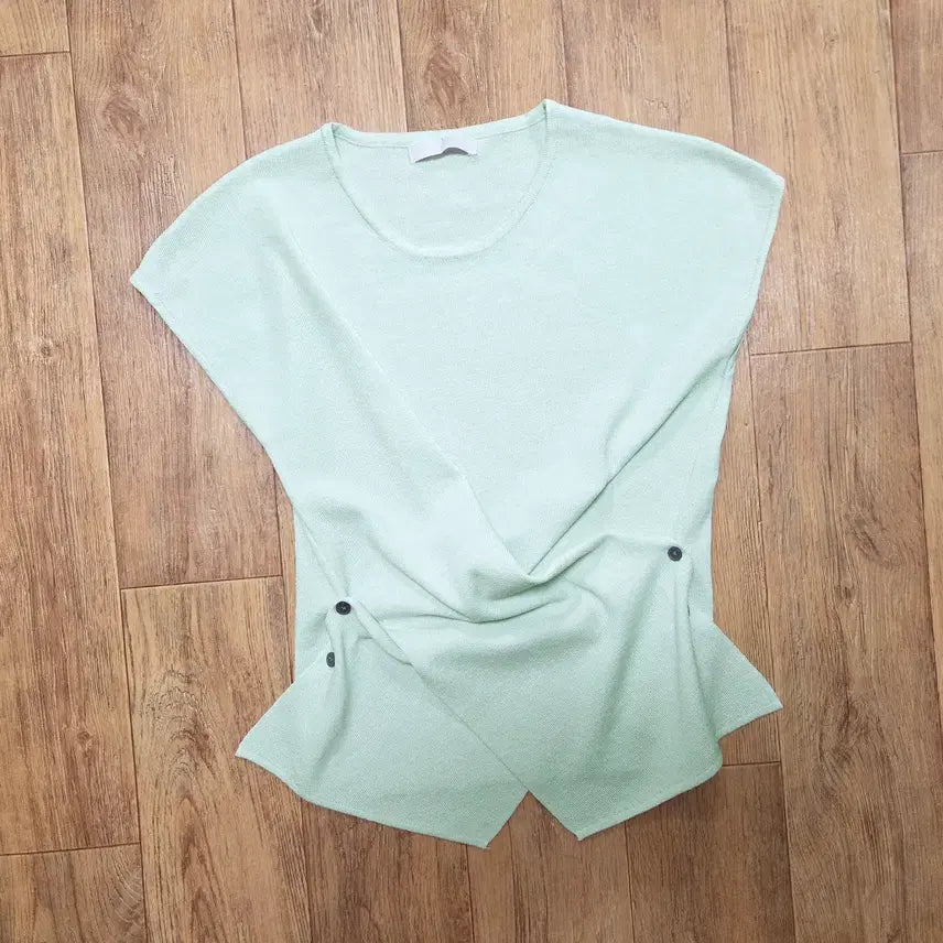 [BUNJANG] Mino&Co Button Wrap Knit Top (55-66) New / 미노앤코(mino&co) 버튼 랩 니트탑 55-66 새상품