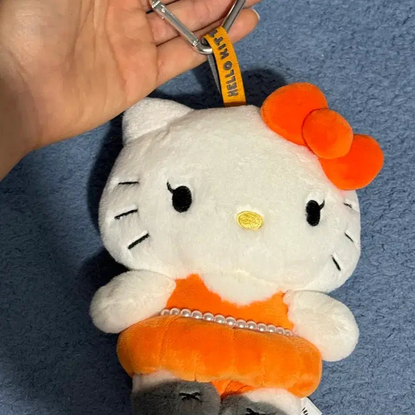 [BUNJANG] Hello Kitty x Jisoo Collaboration Doll Keychain / 헬로키티X지수 콜라보 인형키링