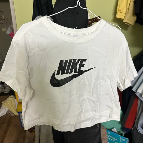 [BUNJANG] Nike Women's White Cropped T-Shirt / 나이키 반팔 티셔츠 화이트