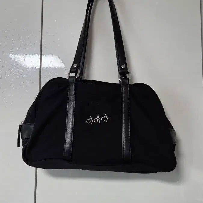 [BUNJANG] 98C OAT Black Nylon Shoulder Bag / 98도씨 OAT 블랙 나일론 숄더백