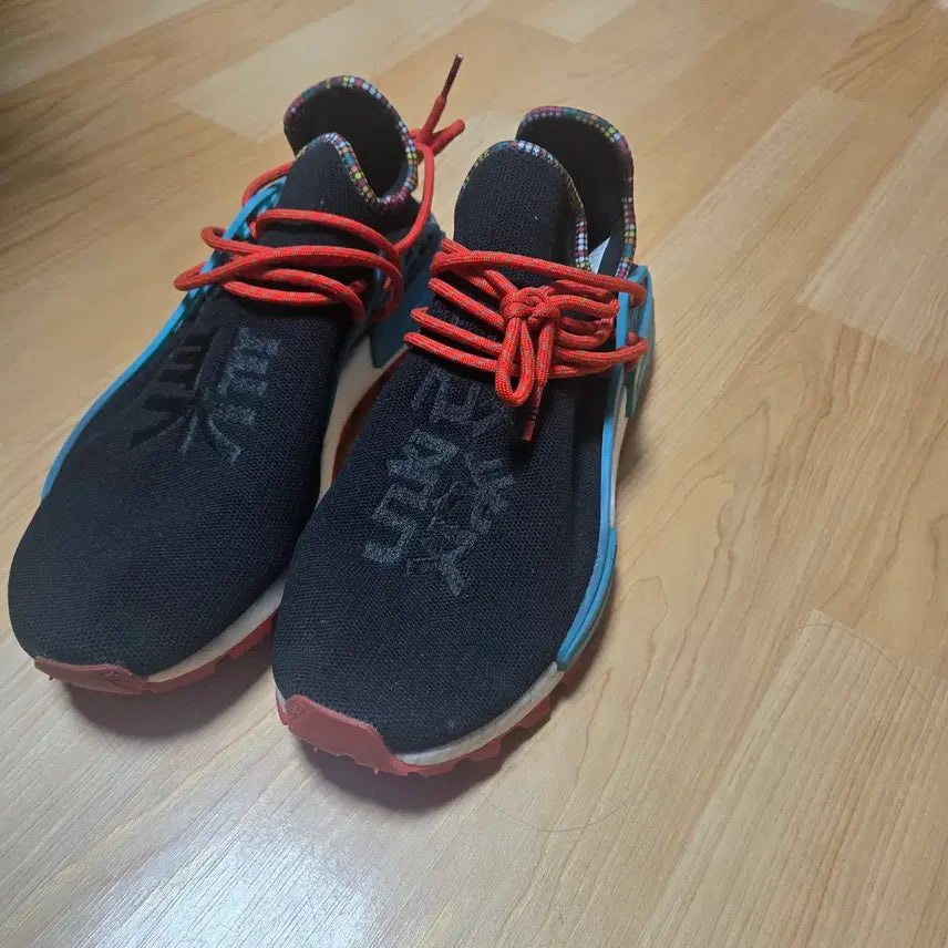 [BUNJANG] Adidas Pharrell Williams NMD Hu Shoes / 아디다스 x 퍼렐윌리암스 NMD Hu 280