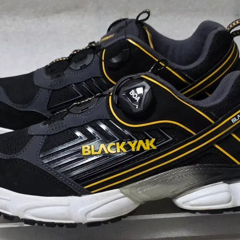 [BUNJANG] BLACKYAK Men's Lightweight Hiking & Trekking Shoes with BOA Dial - Size 265 (EU 41.5) / 블랙야크 BLACKYAK 경등산화 트레킹화 BOA다이얼 남성용 265