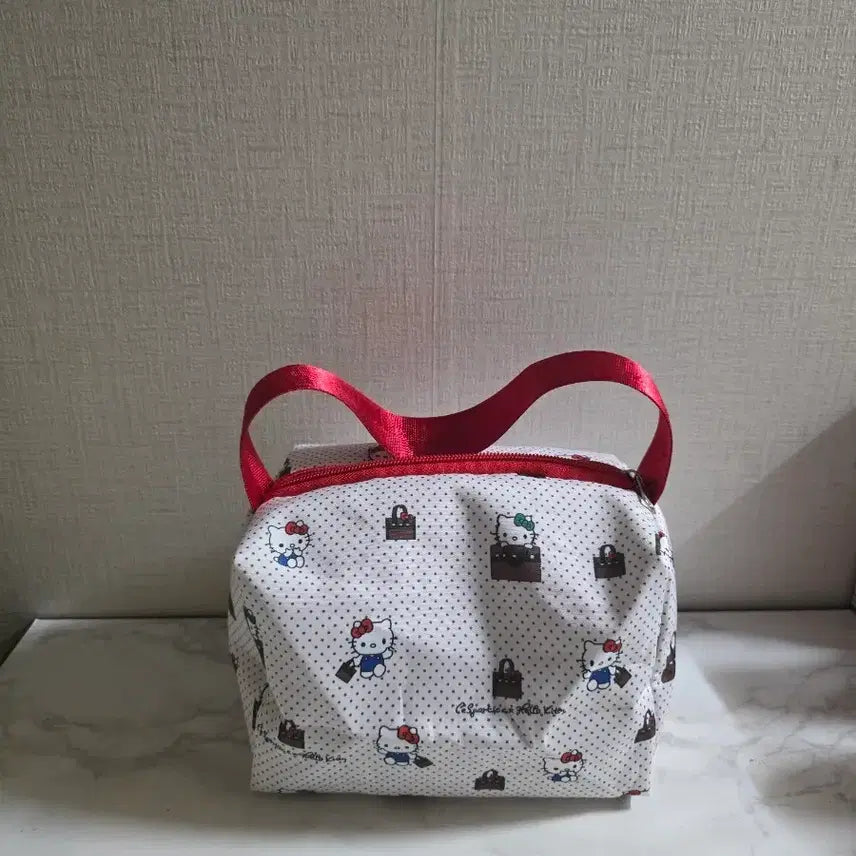 [BUNJANG] Hello Kitty Pouch Bag / 헬로키티 파우치 가방