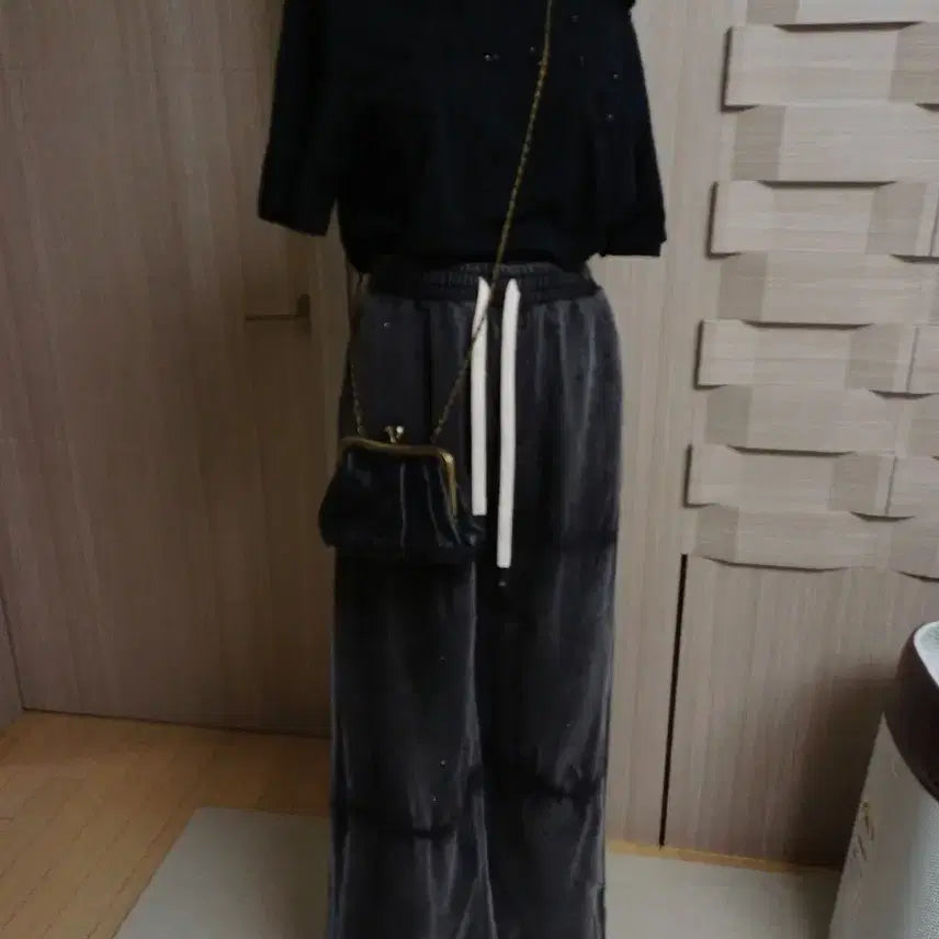 [BUNJANG] Sisley Jewel Black Short Sleeve Cotton T-shirt & Jewel Wide Pants Set / 시슬리보석검정색 반팔 면티 & 보석와이드 팬츠 세트