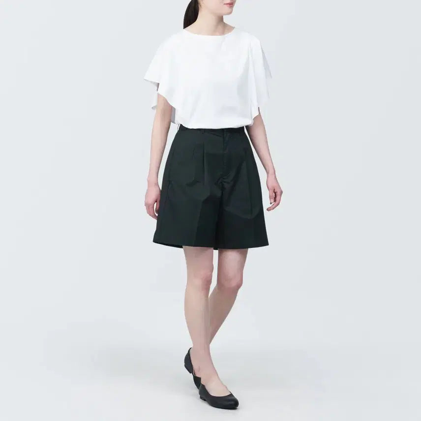 [BUNJANG] MUJI Stretch Tuck Half Pants Bermuda Shorts / <새상품>무인양품 스트레츠 턱 하프 팬츠 버뮤다 팬츠 반바지