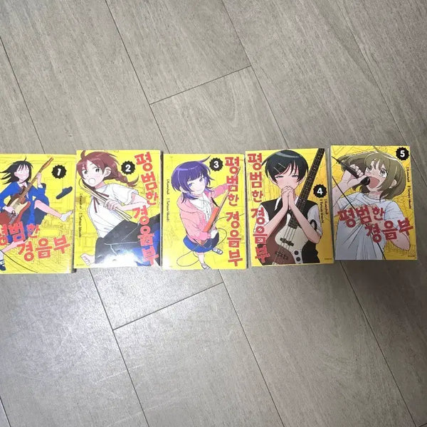 [BUNJANG] Sound! Euphonium Manga Complete Set (Volumes 1-5) / 평범한 경음부 만화책 1~5권 세트