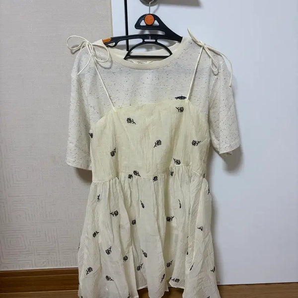 [BUNJANG] Flower Embroidery Bustier Dress - Ivory, New / 플라워자수 원피스 뷔스티에 아이보리 새제품