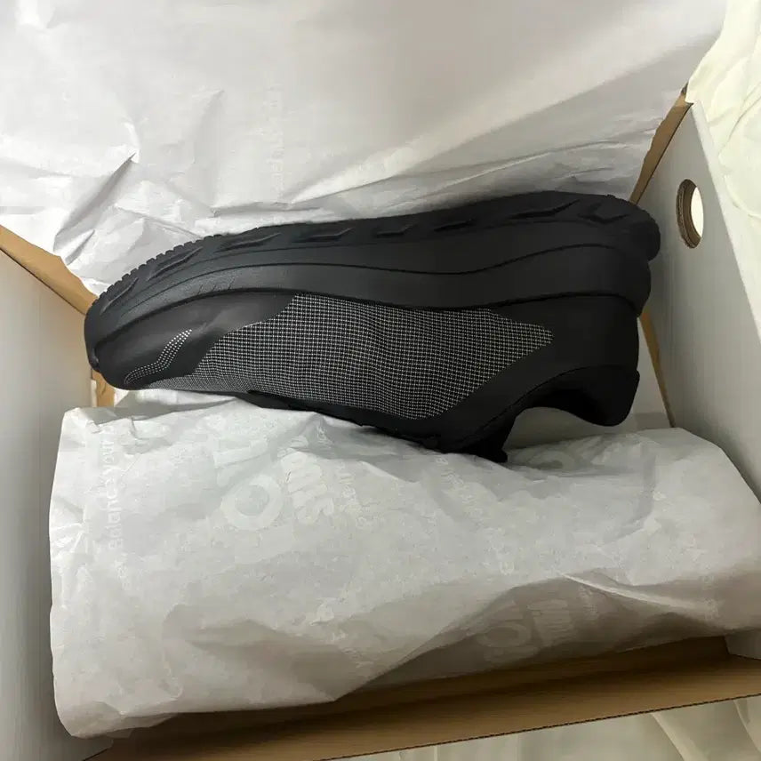 [BUNJANG] GO STUDIO Running Shoes - Size 270 / (새상품) 골스튜디오 런닝화 - 270