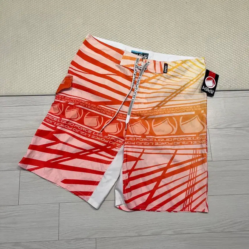 [BUNJANG] Liquid Force Surfing Shorts (Size 34) / (땡처리)Liquid Force 서프팬츠(34)