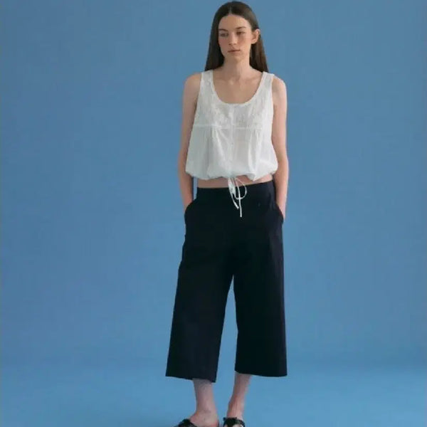 [BUNJANG] Thanat Tailored Bermuda Pants Navy / 타낫 테일러드 버뮤다 팬츠 Tailored bermuda pants (navy)