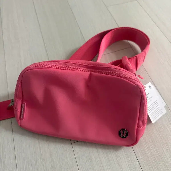 [BUNJANG] Lululemon Coral Pink Belt Bag / 룰루레몬 코랄핑크 벨트백