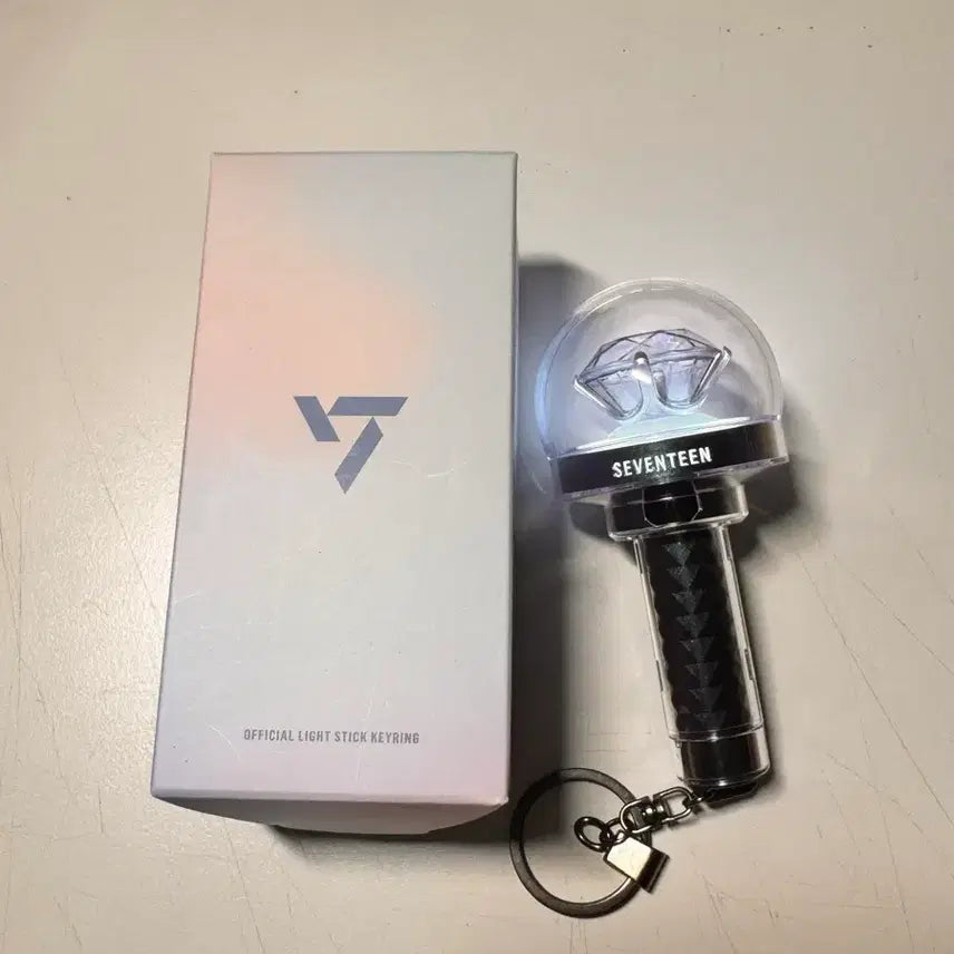 [BUNJANG] SEVENTEEN Official Lightstick Keyring / 세븐틴 공식 응원봉 키링