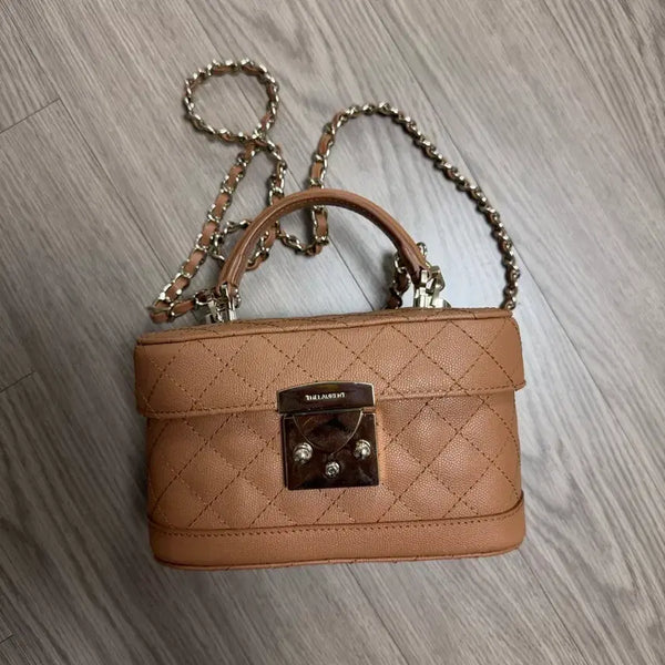 [BUNJANG] The Lorang Half Moon Tote Bag / 더로랑 하프문 2025년구매