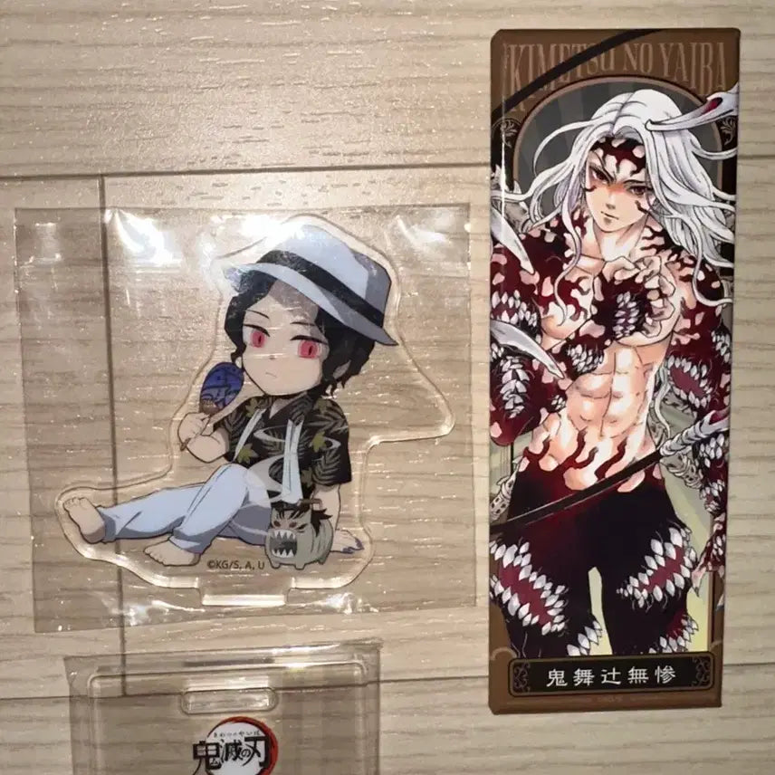 [BUNJANG] Demon Slayer Muzan Summer Vacation Acrylic Stand & Badge Set / (세트)귀멸의 칼날 귀칼 무잔 여름방학 아크릴 + 원화 뱃지