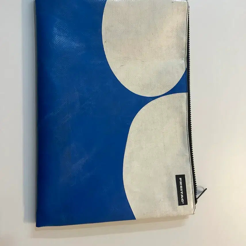 [BUNJANG] Freitag Pouch Blue White / 프라이탁 파우치 블루 화이트