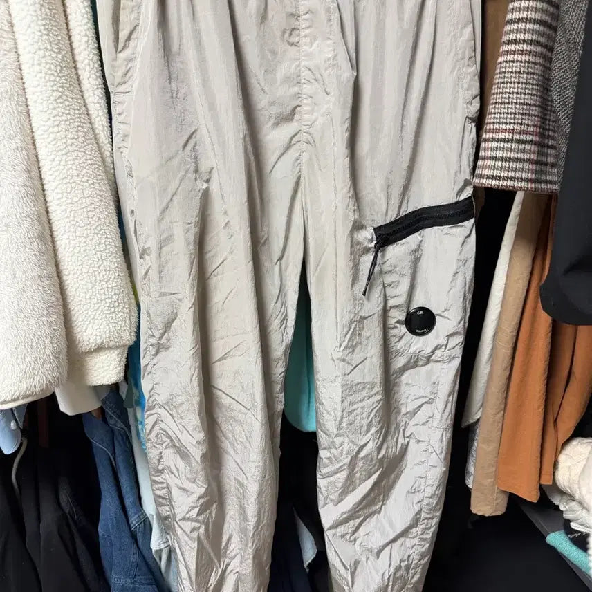 [BUNJANG] CP Company Chrome Nylon Jogger Pants / CP 컴퍼니 크롬 나일론 팬츠