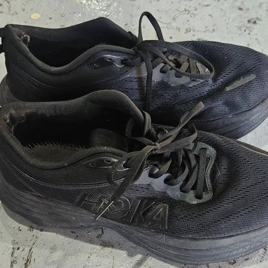 [BUNJANG] Hoka One One Bondi 8 Wide All Black Running Shoes (270mm) / 호카 본디 8 와이드 올블랙 270 (전투용/입문용 추천)