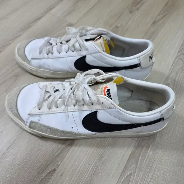 [BUNJANG] Nike Blazer Low "White Black" Sneakers / 나이키 블레이저 로우 흰색 검정색